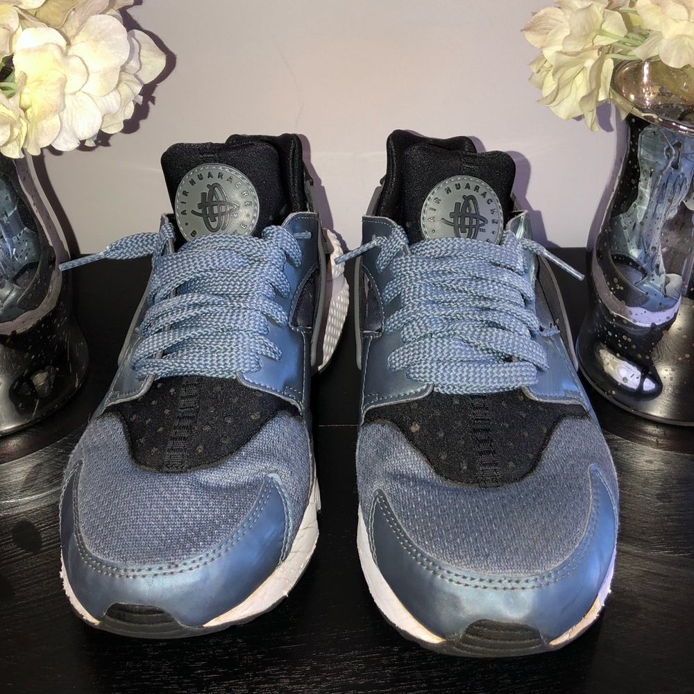 Men’s Huarache tennis shoes